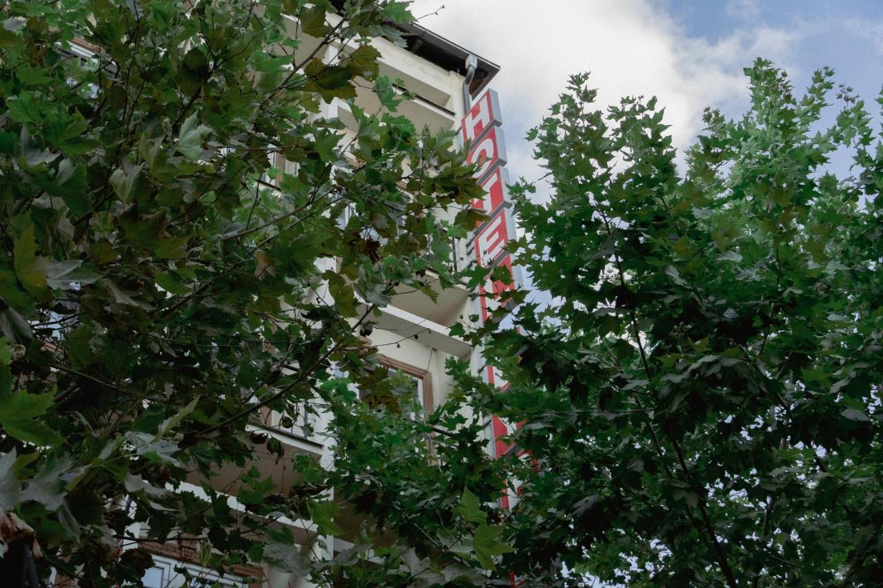 Hotel Lybeten Ferizaj Eksteriør billede