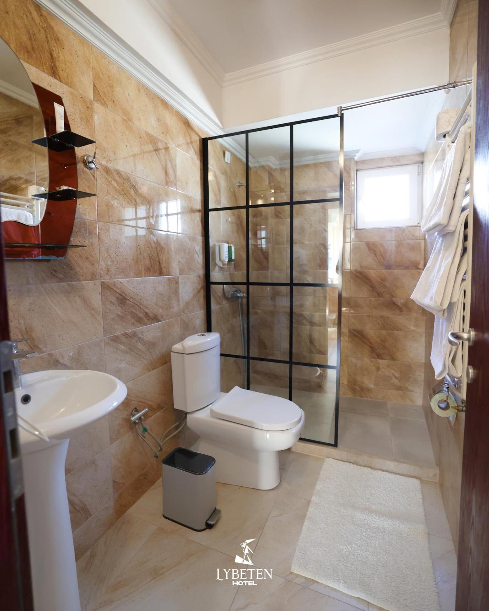 Hotel Lybeten Ferizaj Eksteriør billede
