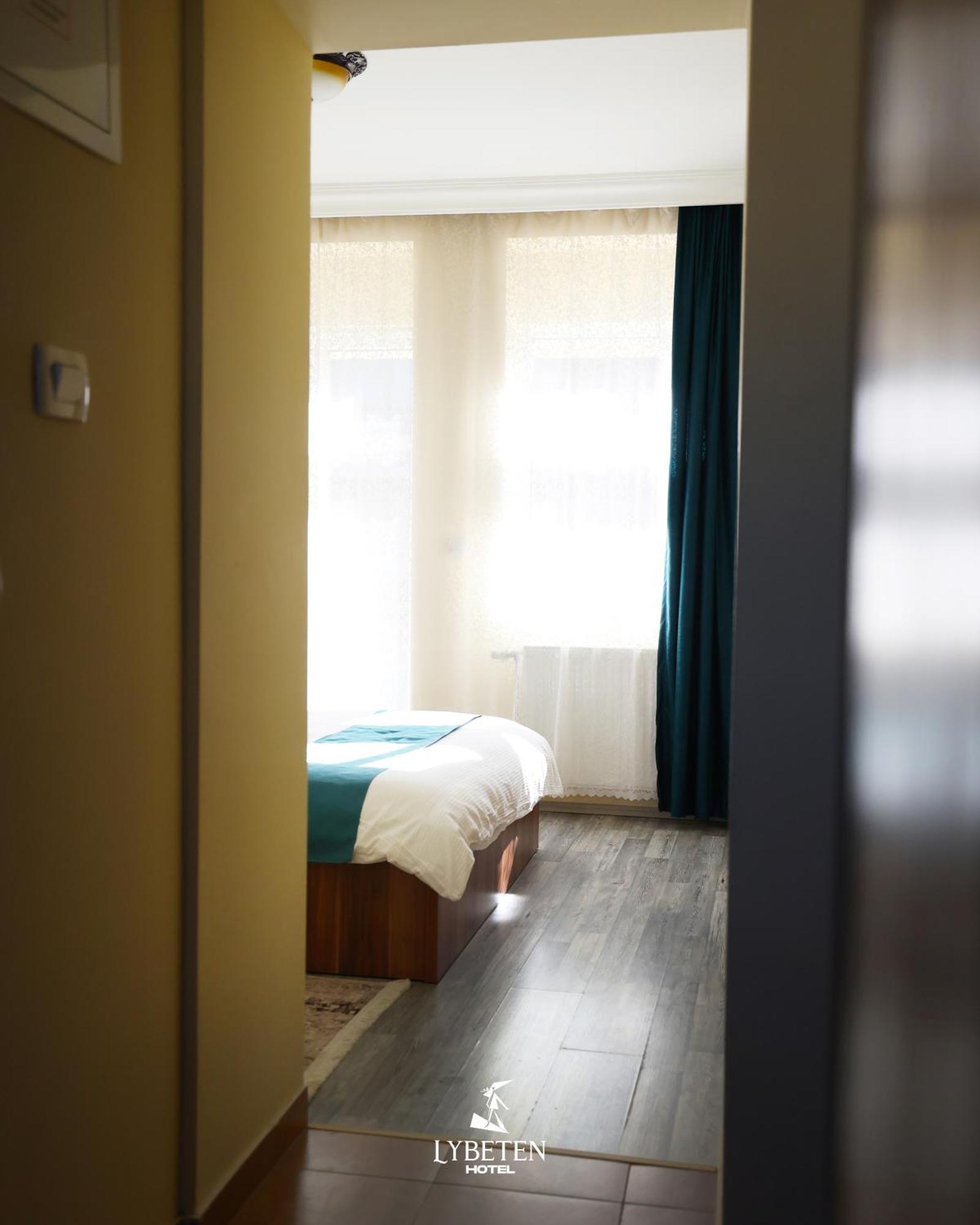 Hotel Lybeten Ferizaj Eksteriør billede